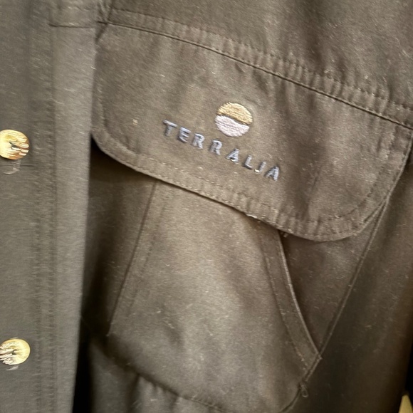 Terralia Mens Shirt. Size XL - Picture 6 of 8